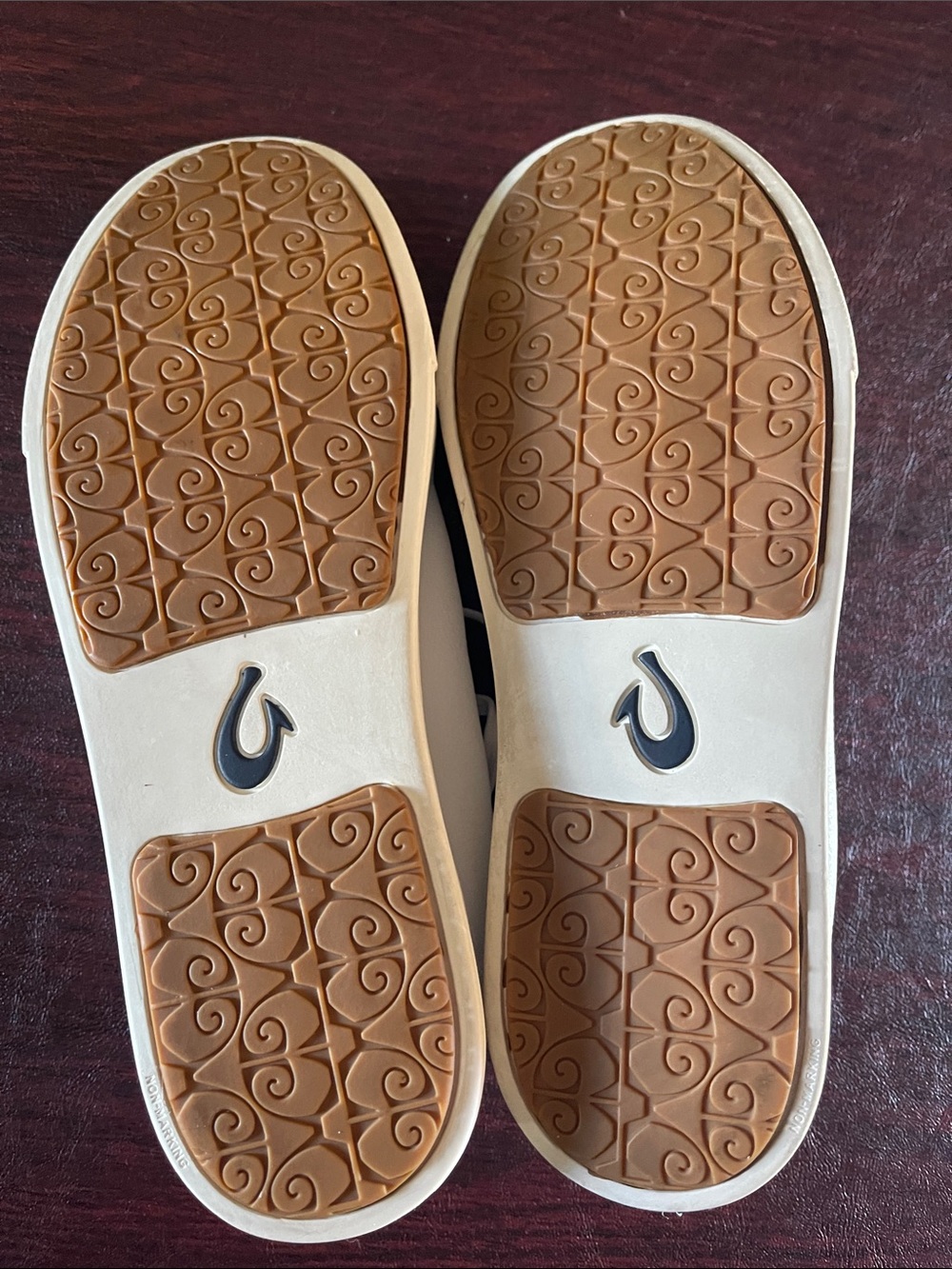 Women’s White Leather Sneakers - Picture 4 of 5